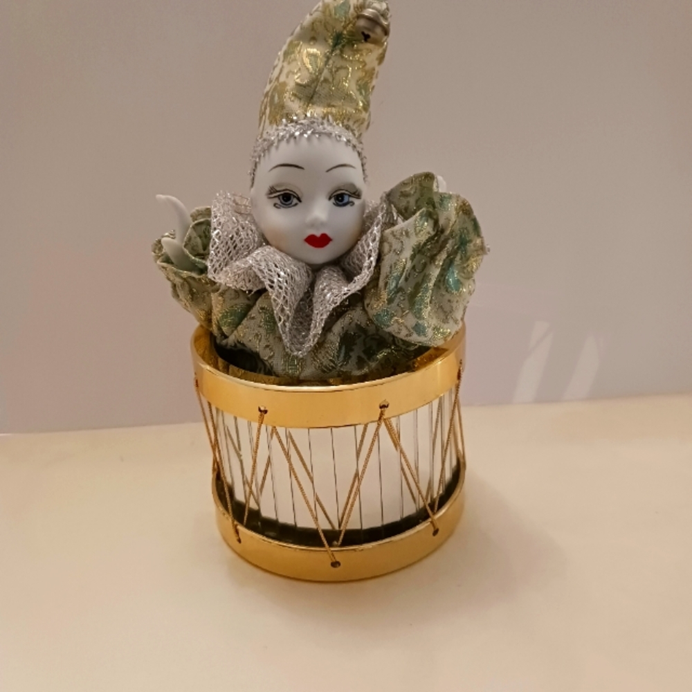 Movable Musical Jester in Drum